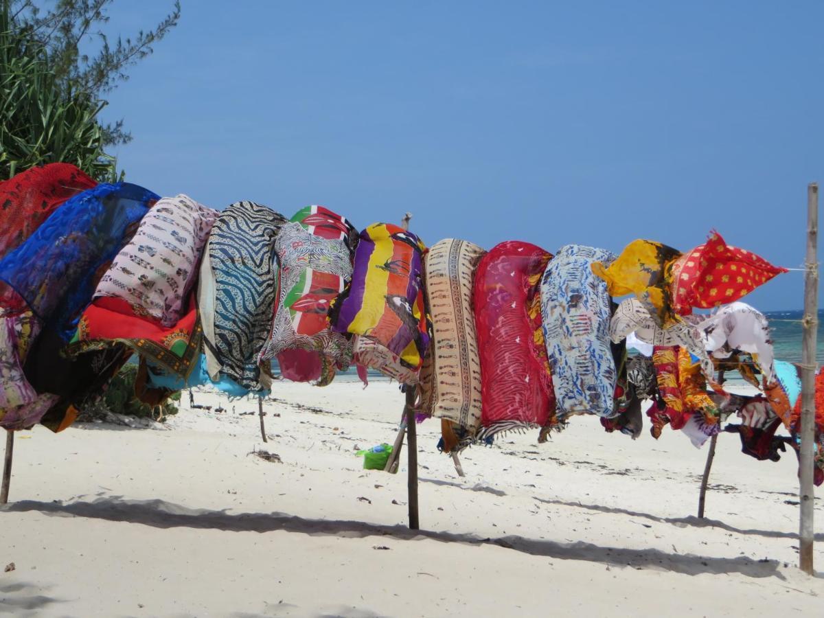 Zarafa House Bed & Breakfast Diani Beach Exterior photo